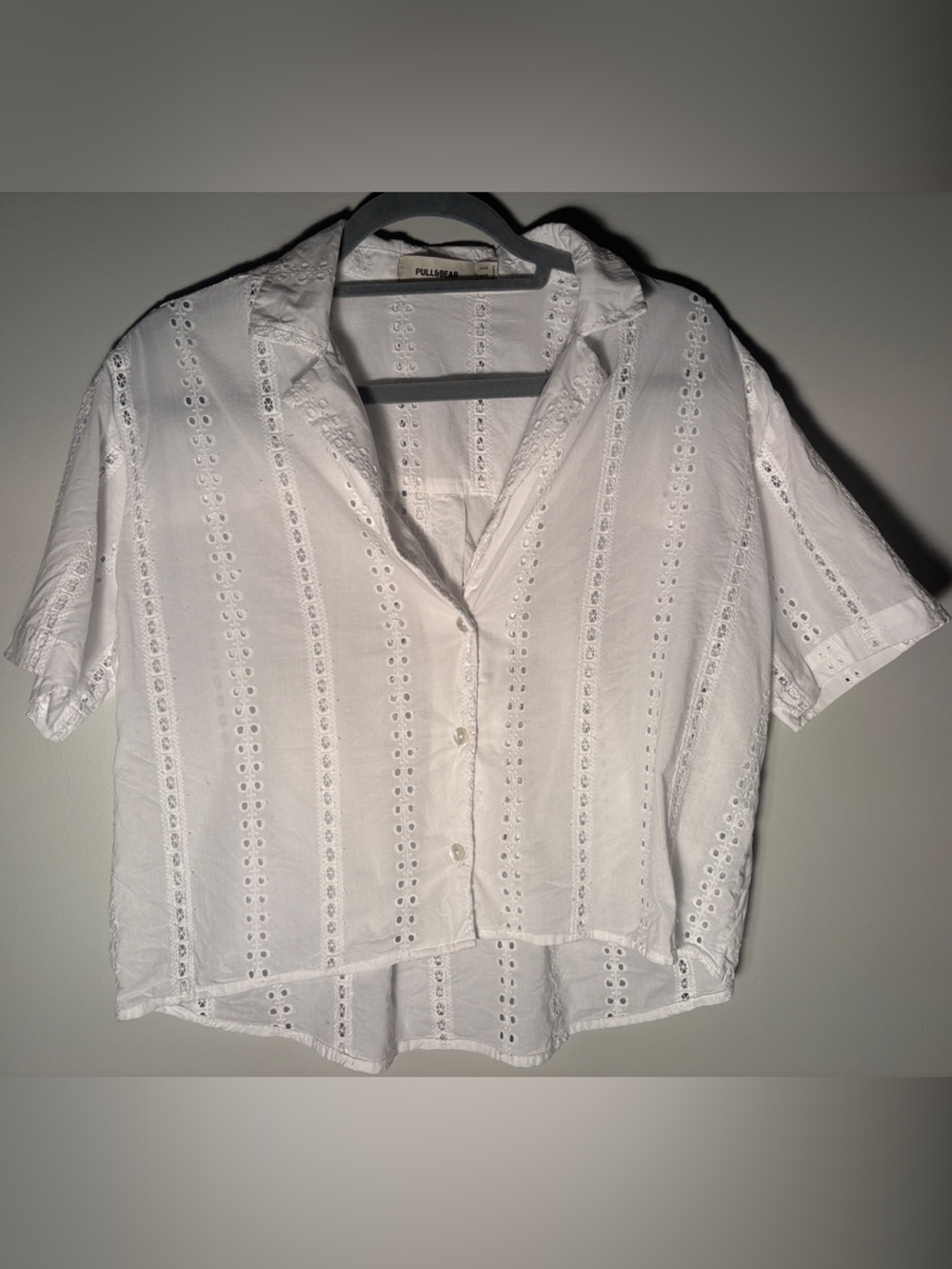 Pull&Bear White Eyelet Short Sleeve Button-Front Blouse